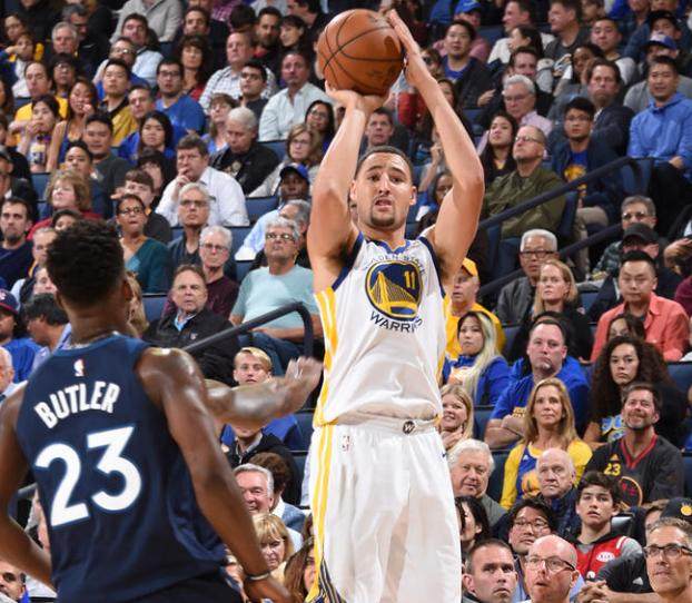 字母哥凭借 字母哥凭借