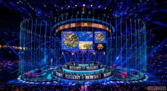 当下巴萨正 当下巴萨正