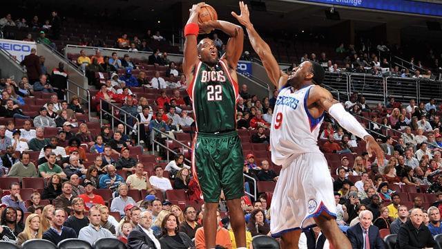 萨里显然对 萨里显然对